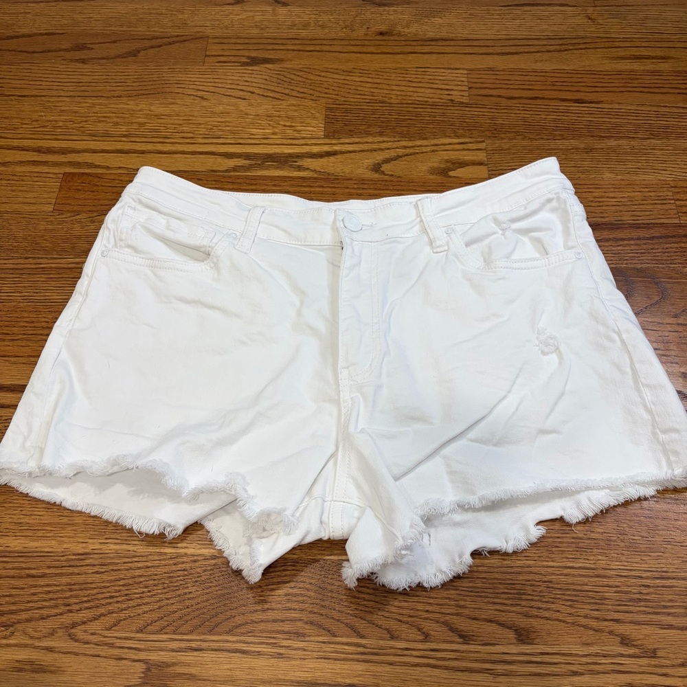 KUT from the Kloth Jane High Rise Short with Fray (Optic White) (12) - Picture 2 of 11